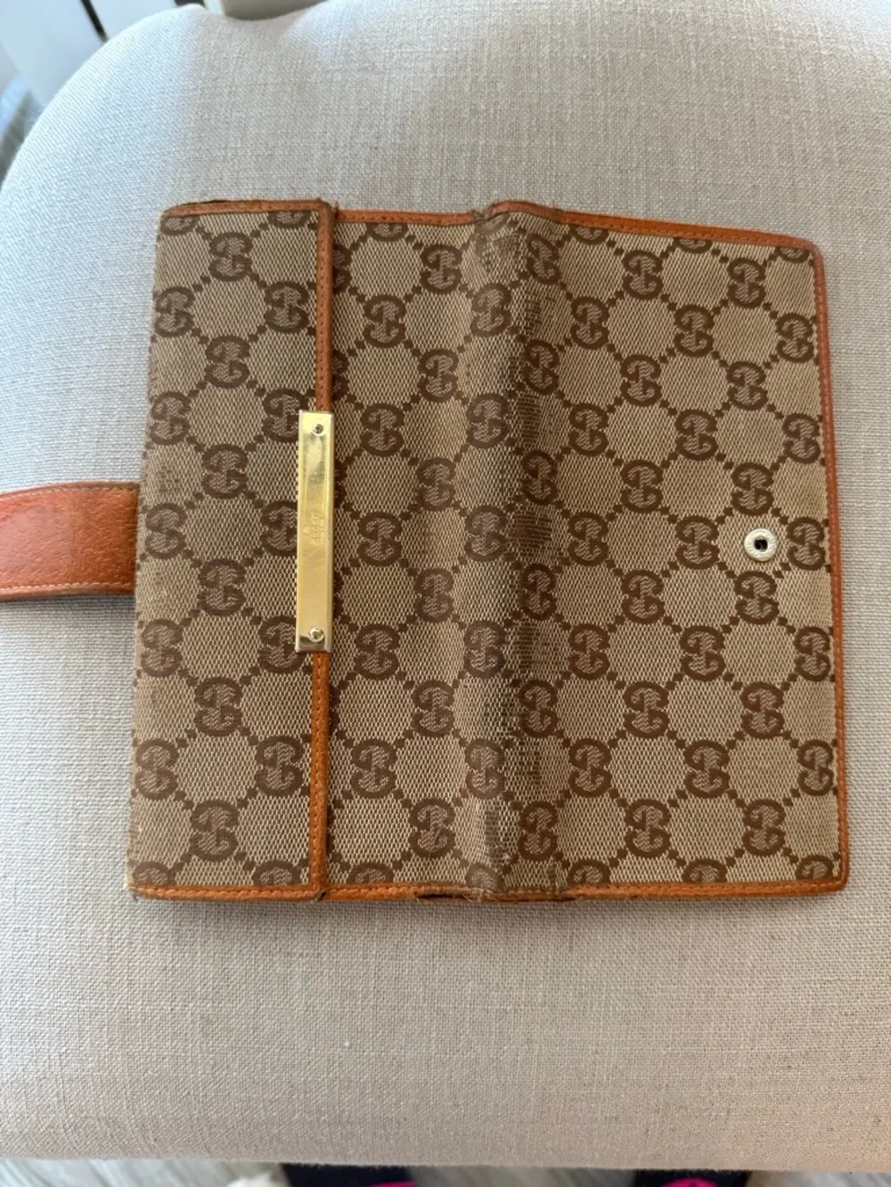 Vintage Gucci Brown & Tan GG Canvas Wallet with Leather Trim & Gold Accents! - Picture 7 of 10